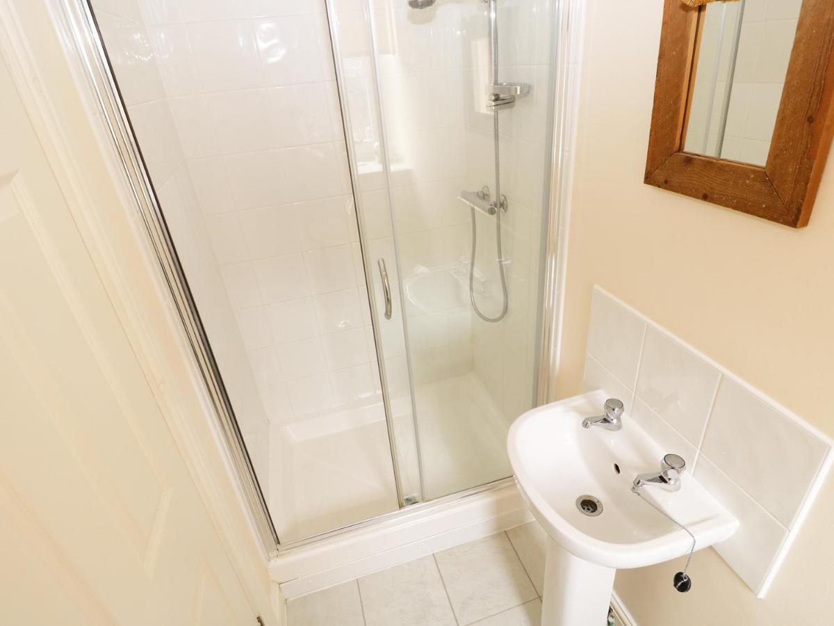Flat 2, 4 St Edmund'S Terrace Apartment ฮันสแตนตัน ภายนอก รูปภาพ